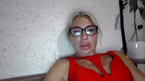 Snapshot of fox_red_lady7 chatting on 07/06/26, 07:38 fox_red_lady7 online show from 07/06/26, 07:38