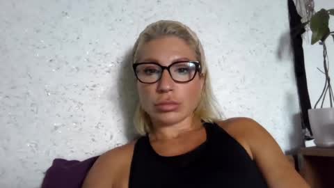 Snapshot of fox_red_lady7 chatting on 07/08/26, 09:03 fox_red_lady7 online show from 07/08/26, 09:03
