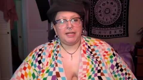 foxdarling96 online show from 06/12/26, 11:03