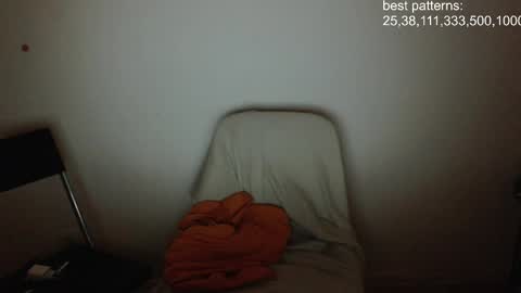 Snapshot of foxfrromearth chatting on 02/08/25, 02:47 i am your baby Alien online show from 02/08/25, 02:47