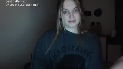 Snapshot of foxfrromearth chatting on 02/20/25, 06:02 i am your baby Alien online show from 02/20/25, 06:02