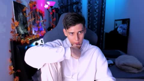 Foxicfu online show from 10/01/25, 07:31