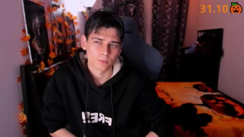 Foxicfu online show from 10/28/25, 06:21