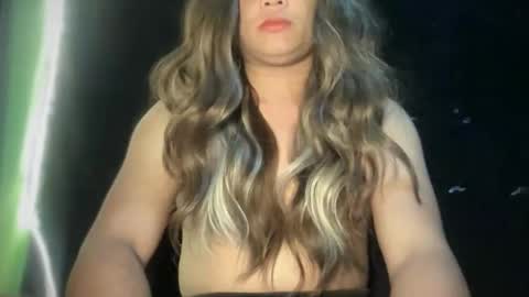 Snapshot of foxli_xx chatting on 12/05/25, 04:25 KITTY online show from 12/05/25, 04:25