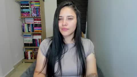 Snapshot of foxwen chatting on 07/23/26, 01:58 wen. online show from 07/23/26, 01:58