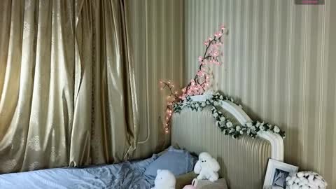 Petra online show from 02/25/26, 02:37