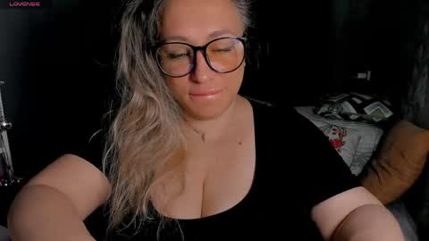 Kris online show from 04/21/26, 02:26