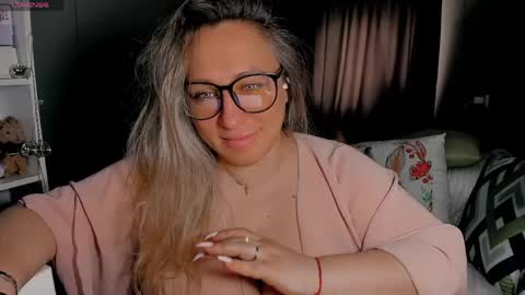 Kris online show from 04/22/26, 03:09