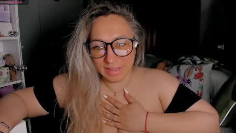 Kris online show from 04/23/26, 04:03