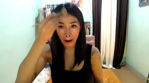Snapshot of foxxygirly_ chatting on 07/13/26, 06:33 Eva Violet online show from 07/13/26, 06:33