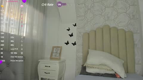 Snapshot of foxy200__ chatting on 12/29/24, 10:47 Foxy online show from 12/29/24, 10:47