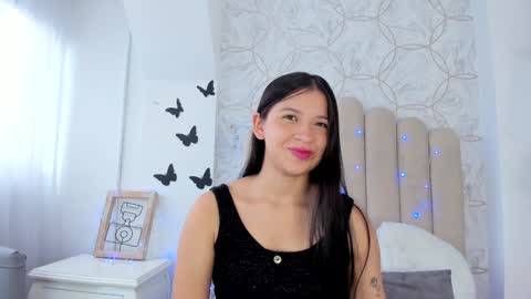 Snapshot of foxy200__ chatting on 12/31/24, 06:24 Foxy online show from 12/31/24, 06:24