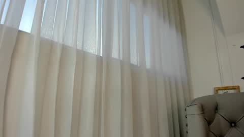 Snapshot of foxy200__ chatting on 01/23/25, 10:54 Foxy online show from 01/23/25, 10:54