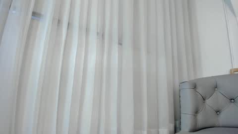 Snapshot of foxy200__ chatting on 02/03/25, 11:05 Foxy online show from 02/03/25, 11:05