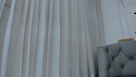 Snapshot of foxy200__ chatting on 02/10/25, 10:51 Foxy online show from 02/10/25, 10:51