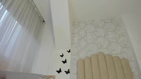 Snapshot of foxy200__ chatting on 02/17/25, 10:36 Foxy online show from 02/17/25, 10:36