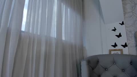 Snapshot of foxy200__ chatting on 03/01/25, 10:31 Foxy online show from 03/01/25, 10:31