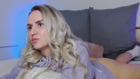 Snapshot of foxy_kimmi chatting on 12/05/25, 07:06 Foxy Kimmi online show from 12/05/25, 07:06