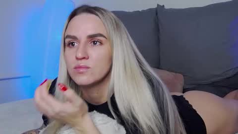 Foxy Kimmi online show from 12/21/25, 06:31