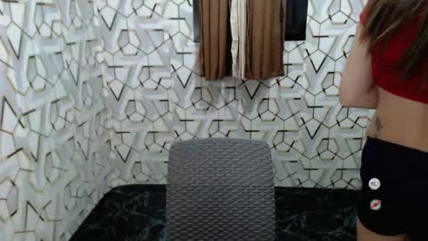 foxy_lei online show from 04/24/26, 07:05