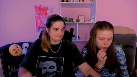 Snapshot of foxy_tease_ chatting on 09/19/25, 07:25 foxy_tease_ online show from 09/19/25, 07:25