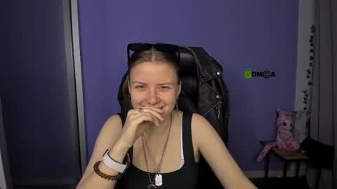 Snapshot of foxy_tease_ chatting on 09/30/25, 07:30 foxy_tease_ online show from 09/30/25, 07:30