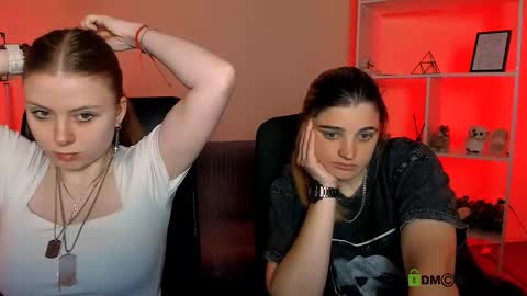 Snapshot of foxy_tease_ chatting on 10/18/25, 06:52 foxy_tease_ online show from 10/18/25, 06:52