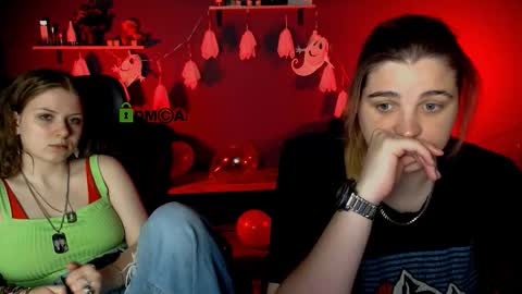 Snapshot of foxy_tease_ chatting on 10/24/25, 07:21 foxy_tease_ online show from 10/24/25, 07:21