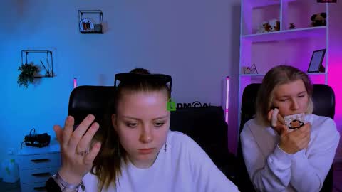 Snapshot of foxy_tease_ chatting on 11/09/25, 09:51 foxy_tease_ online show from 11/09/25, 09:51