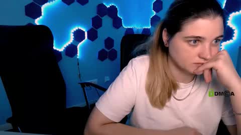 Snapshot of foxy_tease_ chatting on 11/28/25, 09:56 foxy_tease_ online show from 11/28/25, 09:56