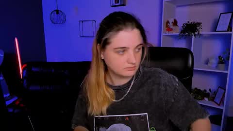 foxy_tease_ online show from 12/21/25, 09:49