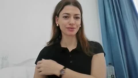 Adela - Single mom. 40 y online show from 02/02/26, 07:40