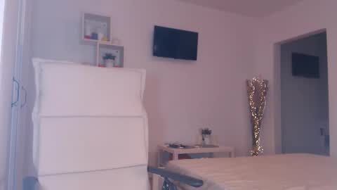 Adela - Single mom. 40 y online show from 06/08/26, 06:36