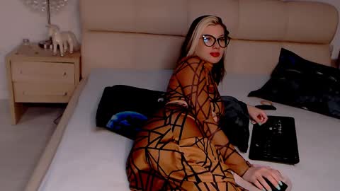 Fox online show from 02/10/25, 10:19