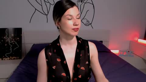 Snapshot of foxydevilish chatting on 06/22/26, 08:33 Fox online show from 06/22/26, 08:33