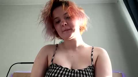 Snapshot of foxydollkate chatting on 05/24/26, 12:54 Kate online show from 05/24/26, 12:54