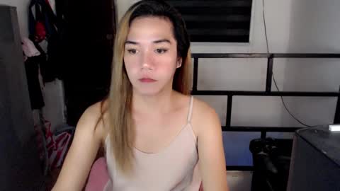 Snapshot of foxyinnocentstar chatting on 12/09/24, 04:05 jenny online show from 12/09/24, 04:05