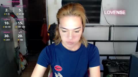 Snapshot of foxyinnocentstar chatting on 01/17/25, 09:39 jenny online show from 01/17/25, 09:39