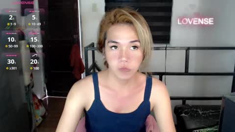 Snapshot of foxyinnocentstar chatting on 01/20/25, 07:15 jenny online show from 01/20/25, 07:15