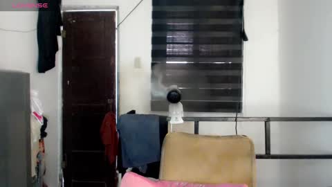 Snapshot of foxyinnocentstar chatting on 02/02/25, 08:46 jenny online show from 02/02/25, 08:46