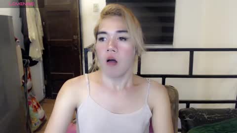 Snapshot of foxyinnocentstar chatting on 02/15/25, 02:33 jenny online show from 02/15/25, 02:33