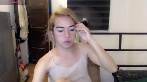 Snapshot of foxyinnocentstar chatting on 02/15/25, 05:39 jenny online show from 02/15/25, 05:39