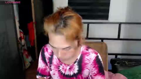 Snapshot of foxyinnocentstar chatting on 02/22/25, 12:08 jenny online show from 02/22/25, 12:08