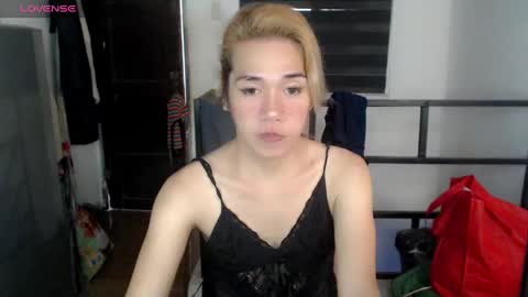 Snapshot of foxyinnocentstar chatting on 03/04/25, 06:47 jenny online show from 03/04/25, 06:47