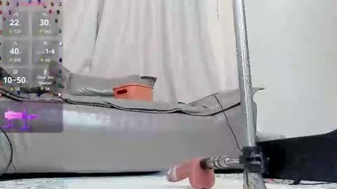 yiyi online show from 03/18/26, 08:06