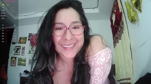 Snapshot of foxymalish chatting on 04/28/26, 04:28 Malishka online show from 04/28/26, 04:28