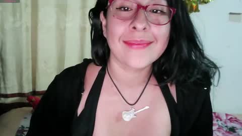 Snapshot of foxymalish chatting on 06/26/26, 05:34 Malishka online show from 06/26/26, 05:34