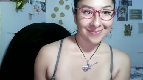 Snapshot of foxymalish chatting on 06/29/26, 06:30 Malishka online show from 06/29/26, 06:30