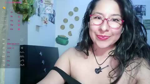 Snapshot of foxymalish chatting on 07/10/26, 02:49 Malishka online show from 07/10/26, 02:49