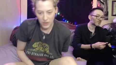 Mallory Koxx online show from 12/16/25, 08:36